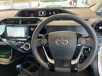 TOYOTA AQUA 2021 Image 8