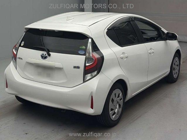 TOYOTA AQUA 2021 Image 2