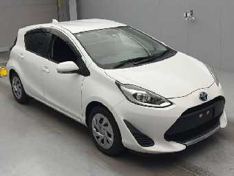TOYOTA AQUA 2021 Image 3