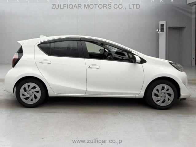 TOYOTA AQUA 2021 Image 6