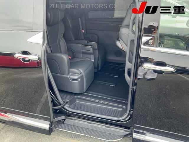 TOYOTA ALPHARD 2025 Image 5