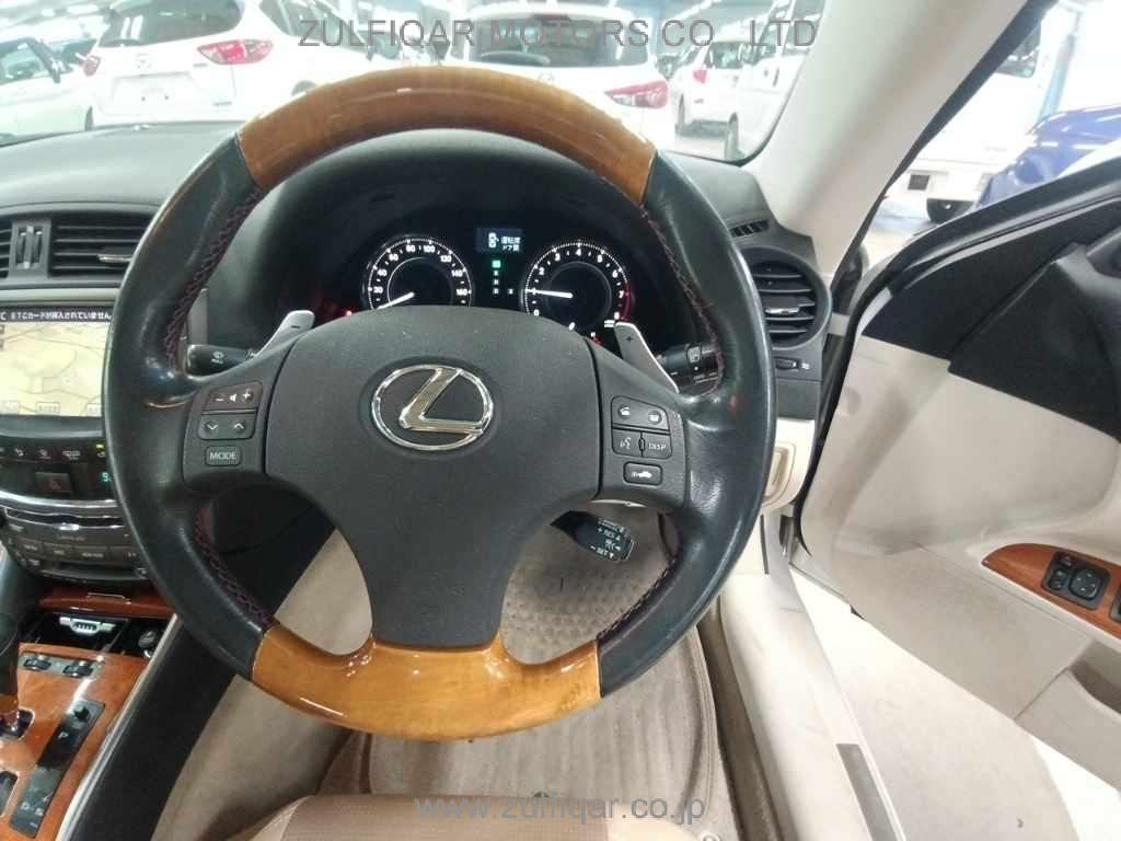 LEXUS IS 2009 Image 9