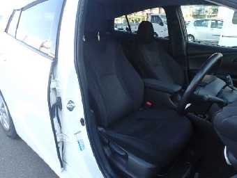 TOYOTA PRIUS 2018 Image 5