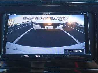 TOYOTA PRIUS 2018 Image 8