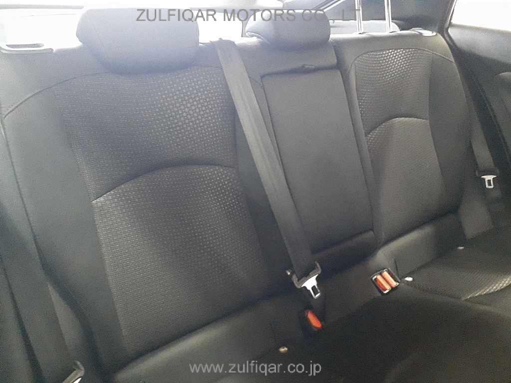 TOYOTA PRIUS 2019 Image 11