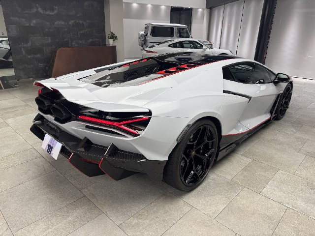 LAMBORGHINI REVUELTO 2025 Image 19