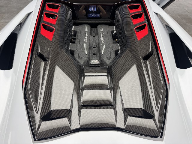 LAMBORGHINI REVUELTO 2025 Image 34