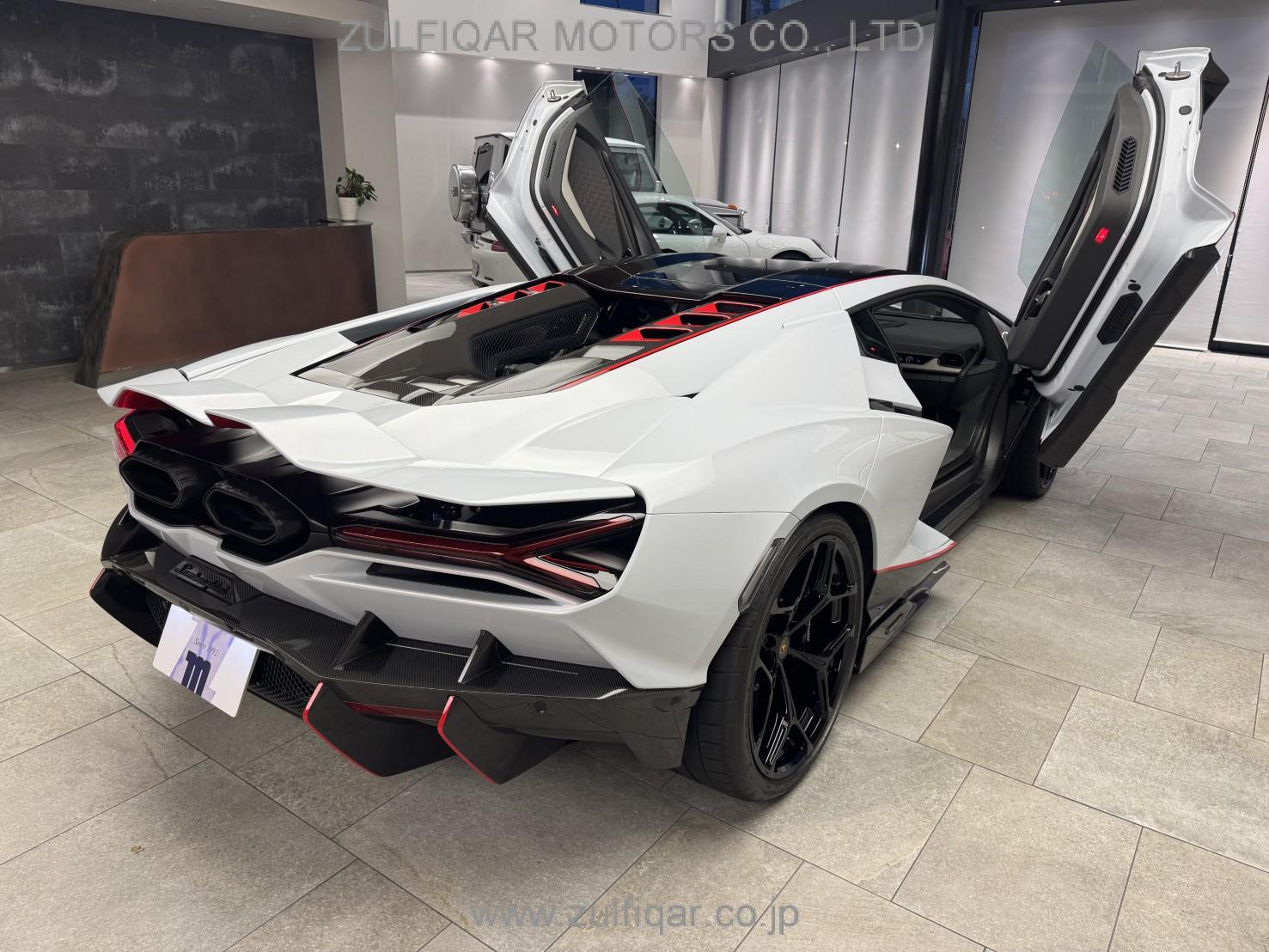 LAMBORGHINI REVUELTO 2025 Image 5