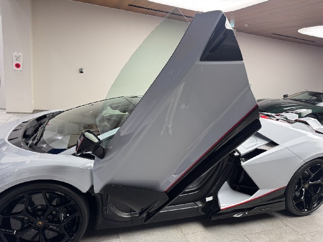 LAMBORGHINI REVUELTO 2025 Image 45