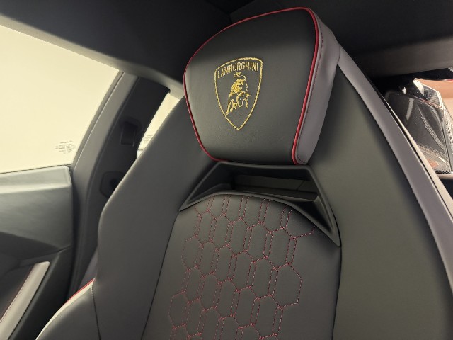 LAMBORGHINI REVUELTO 2025 Image 66