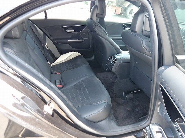 MERCEDES BENZ C CLASS 2023 Image 19