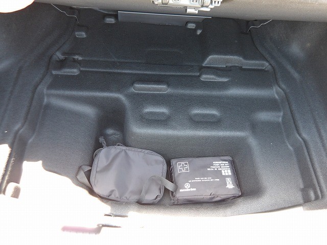 MERCEDES BENZ C CLASS 2023 Image 24