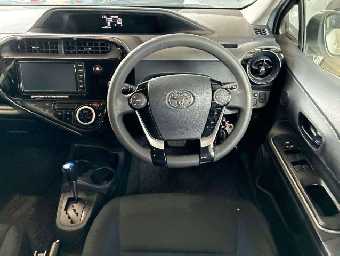 TOYOTA AQUA 2019 Image 7
