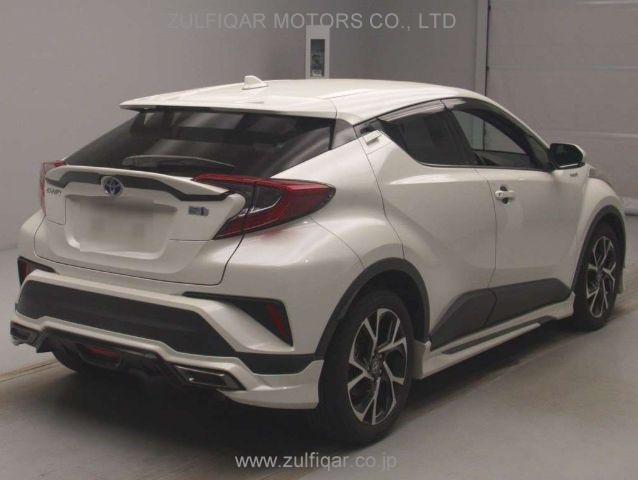 TOYOTA C-HR 2018 Image 2