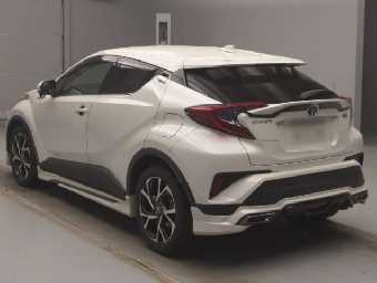 TOYOTA C-HR 2018 Image 4