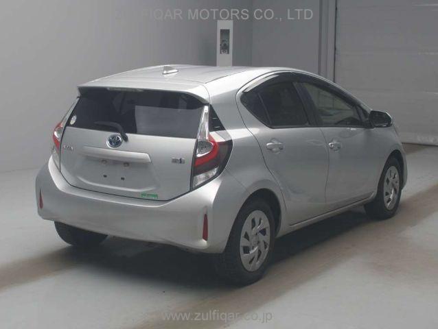 TOYOTA AQUA 2021 Image 2