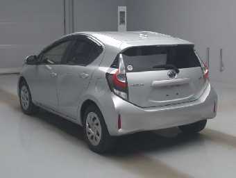 TOYOTA AQUA 2021 Image 4