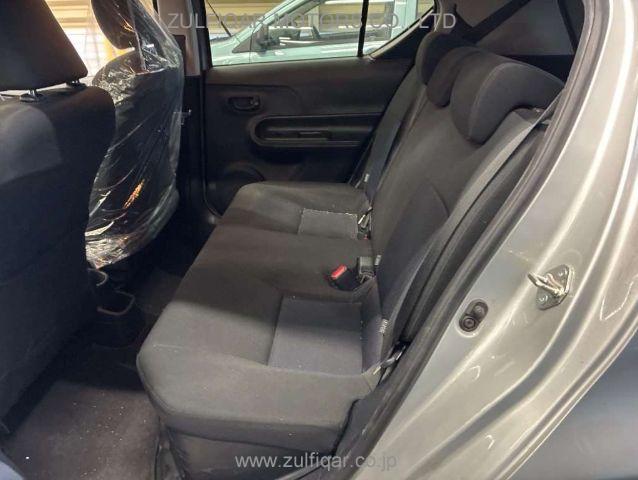 TOYOTA AQUA 2021 Image 10