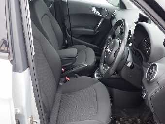 AUDI A1 2013 Image 9