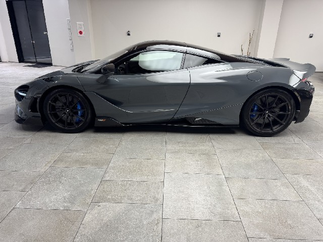 MCLAREN 765LT 2021 Image 22
