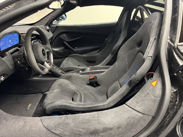 MCLAREN 765LT 2021 Image 24