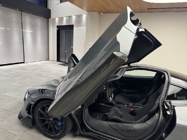 MCLAREN 765LT 2021 Image 26
