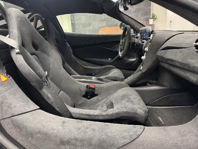MCLAREN 765LT 2021 Image 28