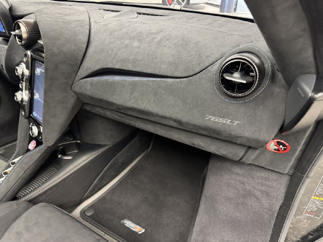 MCLAREN 765LT 2021 Image 31