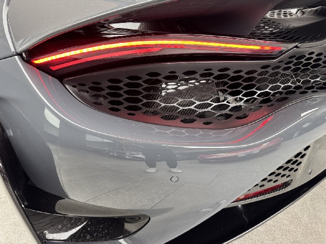 MCLAREN 765LT 2021 Image 40