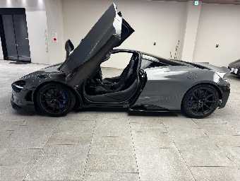 MCLAREN 765LT 2021 Image 8