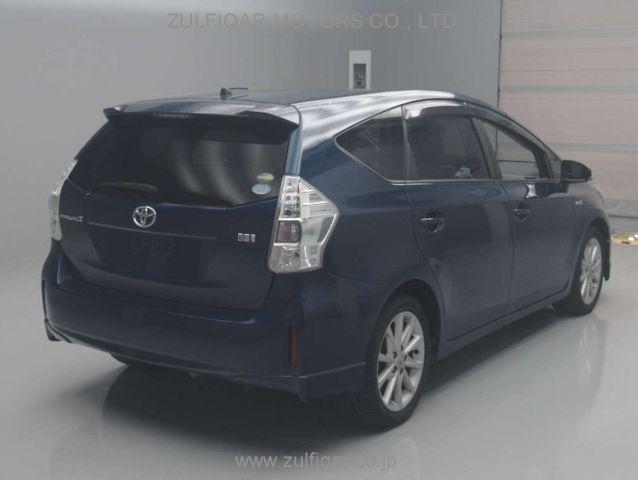 TOYOTA PRIUS ALPHA 2014 Image 2