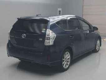 TOYOTA PRIUS ALPHA 2014 Image 2