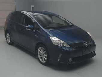 TOYOTA PRIUS ALPHA 2014 Image 3