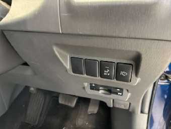TOYOTA PRIUS ALPHA 2014 Image 7