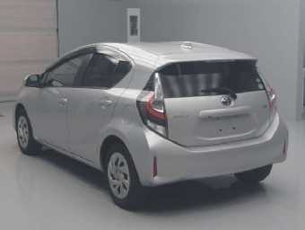 TOYOTA AQUA 2021 Image 4
