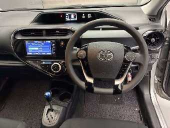 TOYOTA AQUA 2021 Image 6