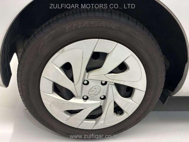 TOYOTA AQUA 2021 Image 10