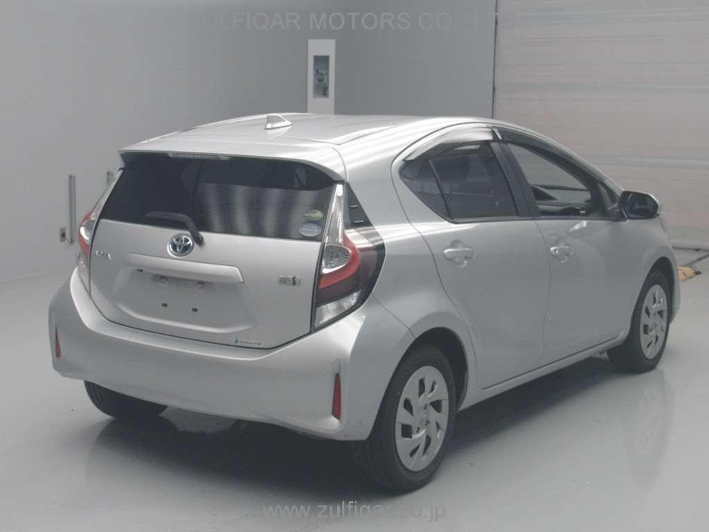 TOYOTA AQUA 2021 Image 2