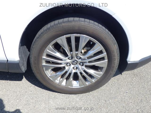 TOYOTA HARRIER 2023 Image 10