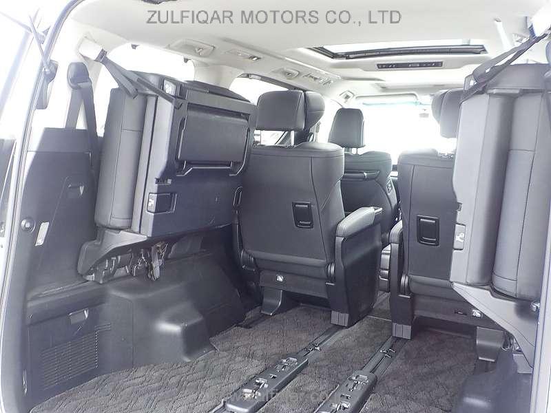 TOYOTA ALPHARD 2022 Image 11
