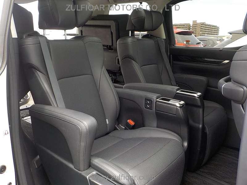 TOYOTA ALPHARD 2022 Image 10