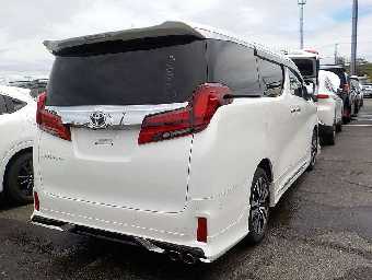 TOYOTA ALPHARD 2022 Image 4