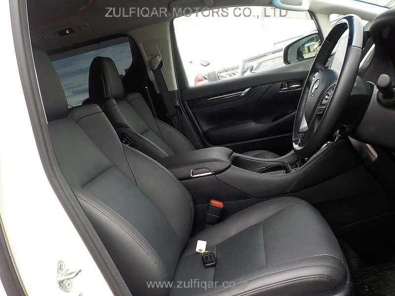 TOYOTA ALPHARD 2022 Image 9