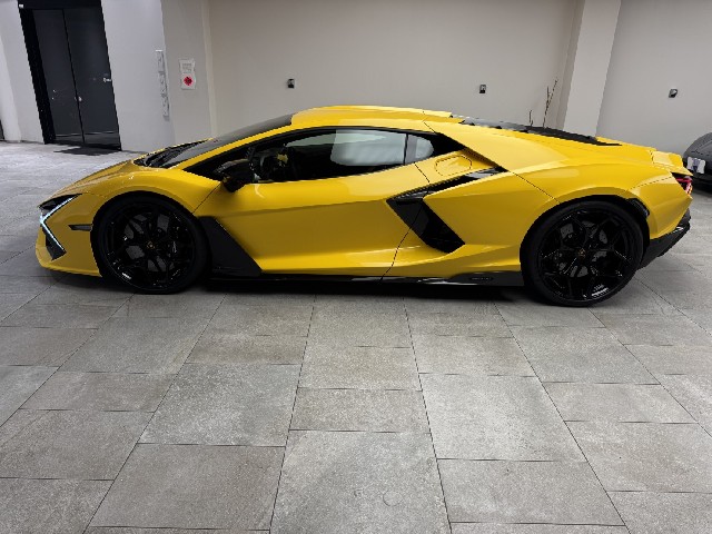 LAMBORGHINI REVUELTO 2024 Image 22