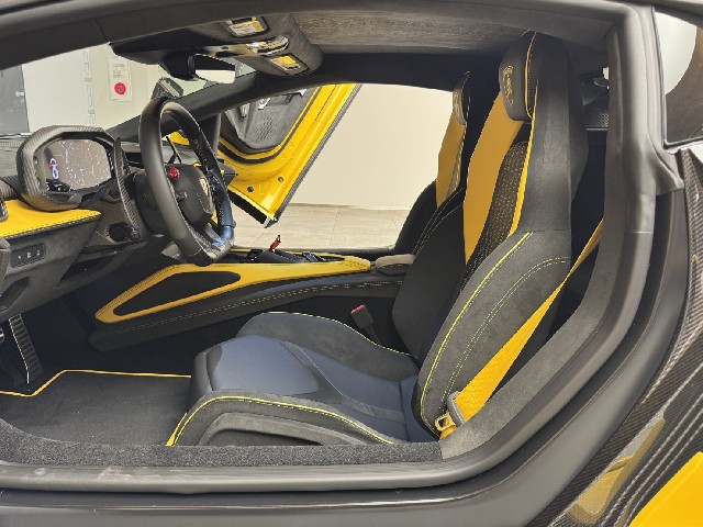 LAMBORGHINI REVUELTO 2024 Image 23