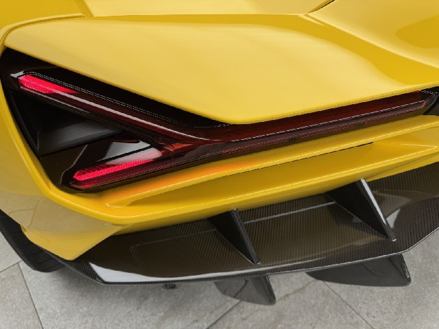 LAMBORGHINI REVUELTO 2024 Image 35