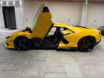 LAMBORGHINI REVUELTO 2024 Image 8