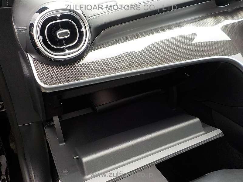 MERCEDES BENZ C CLASS 2022 Image 9