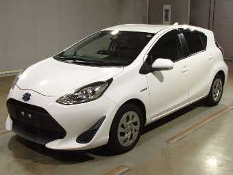 TOYOTA AQUA 2020 Image 1