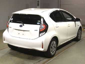 TOYOTA AQUA 2020 Image 2